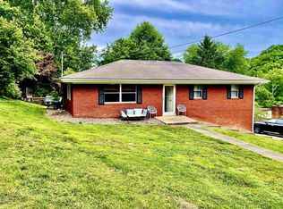 1160 Amherst Dr, Ashland, KY 41101