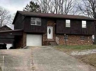 6585 Veto Rd, Belpre, OH 45714