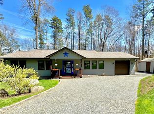 760 Carlton Rd, Tobyhanna, PA 18466
