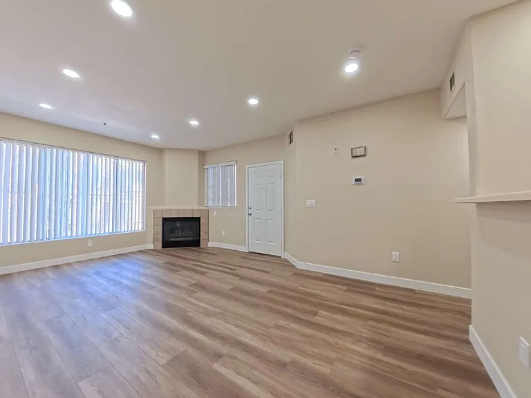 7151 S Durango Dr #213 — Photo 5