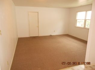 829 Park Ave APT 2, Racine, WI 53403