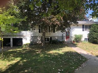 2916 Willow Tree Cir, Racine, WI 53405