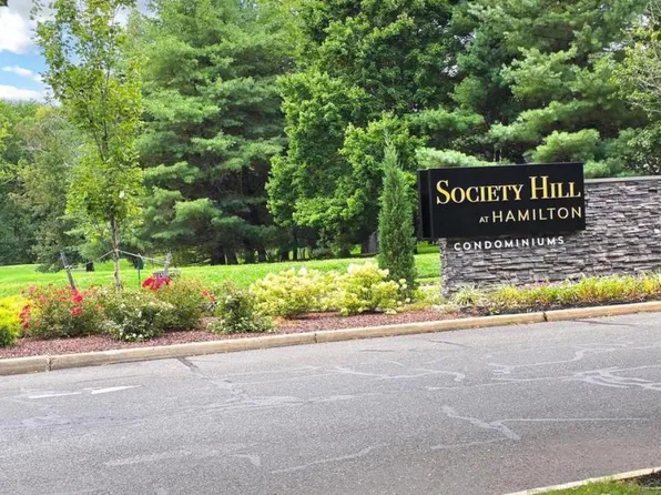 31 Hemlock Ct, Hamilton, NJ 08619