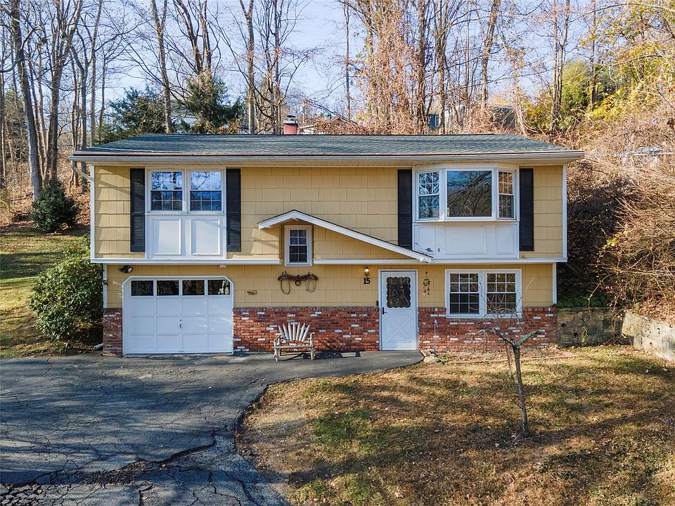 1st image of 15 Saratoga Court