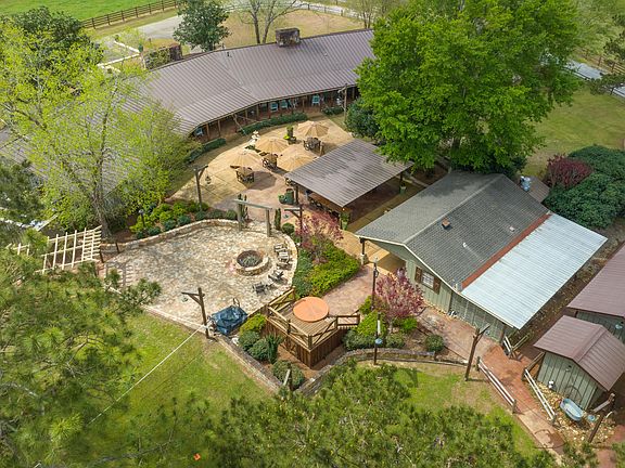 3rd image of 773 Old Camp Rd