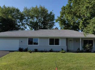 6S573 Bridlespur Dr, Naperville, IL 60540