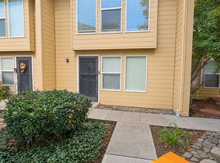 1800 Crater Lake Ave APT 12, Medford, OR 97504