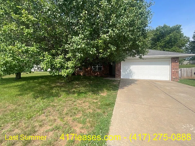 3318 S Valley View Dr — Photo 2