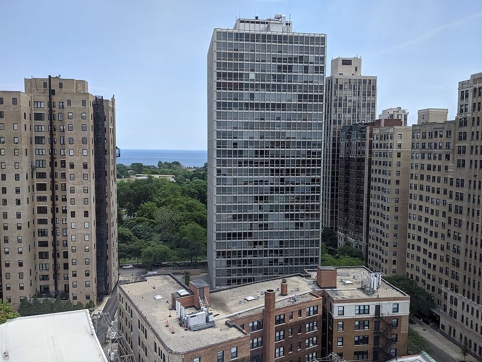 1st image of 444 W Fullerton Pkwy APT 1703