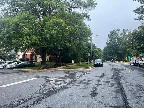 4th image of 18608 Mateny Rd
