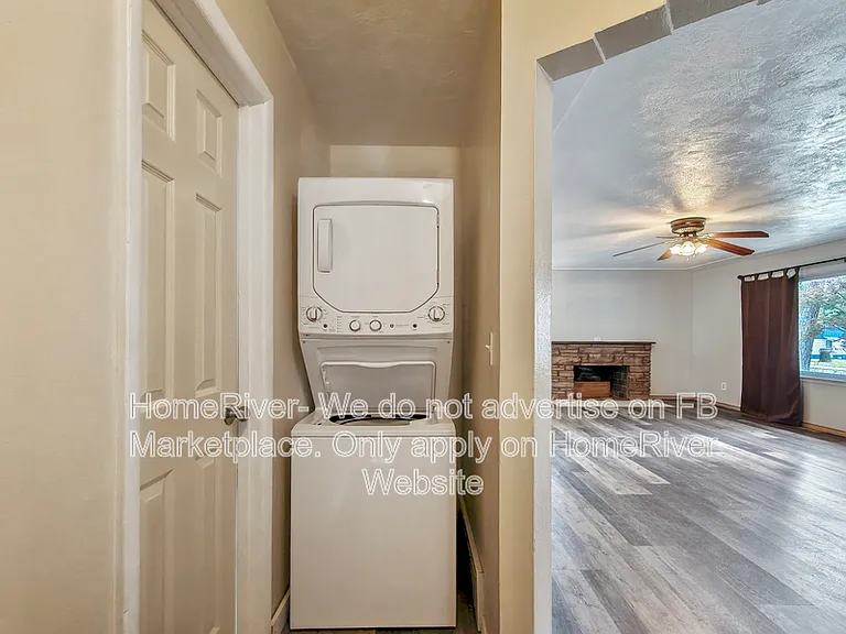 5418 N Maple St — Photo 12