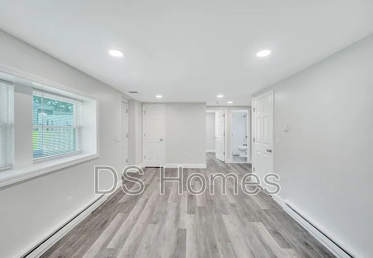 615 Macdonald Ave #2 — Photo 4