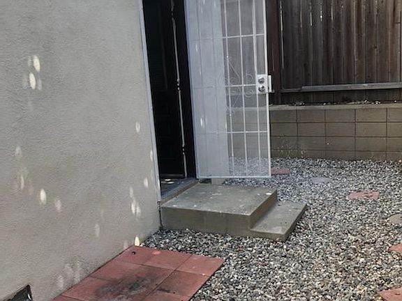 5th image of 904 1st St #2