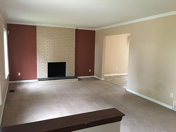 2nd image of 27935 E Larkmoor Dr