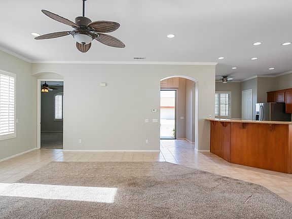4th image of 49142 Barrymore St