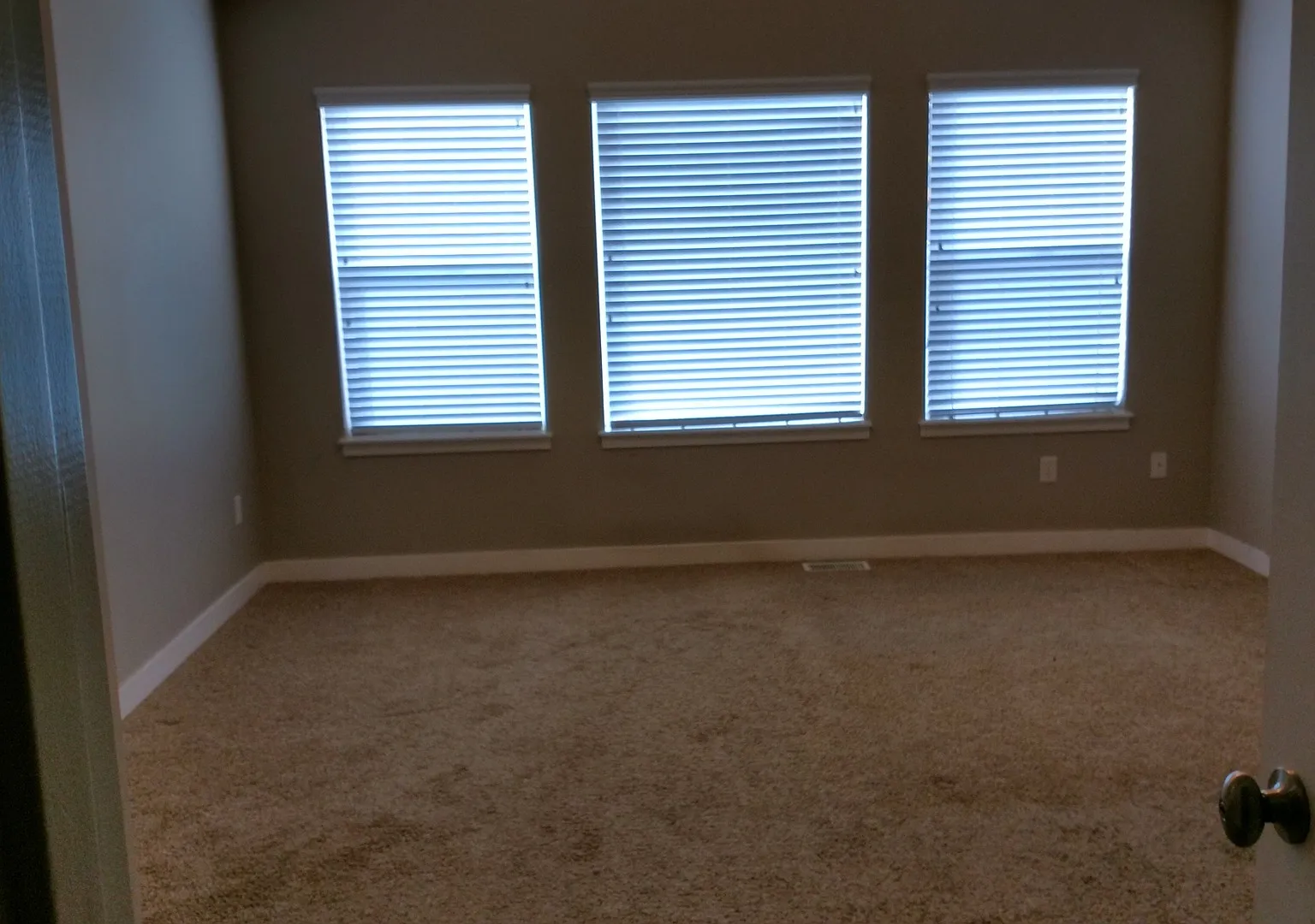 3 Bedroom Townhome in SOJO!! — Photo 2