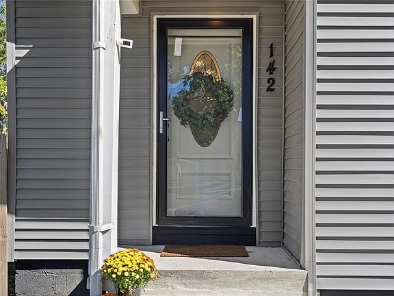 4th image of 142 Wakefield St