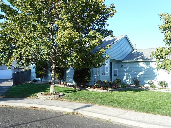 3rd image of 17710 SE 18th Cir