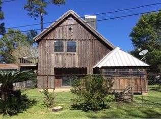 221 Caroline Trl, Anahuac, TX 77514