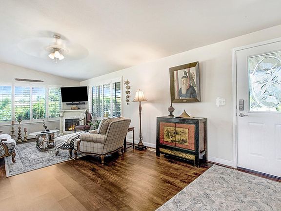 5th image of 220 Cazares Circle