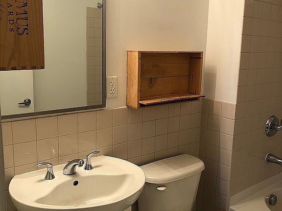 5th image of 443 Saint Pauls Blvd Unit 1A