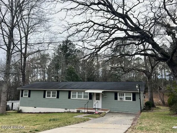 4365 Crystal Lake Dr, Macon, GA 31217