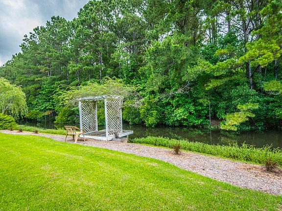5th image of 3872 Plantation Lakes Dr