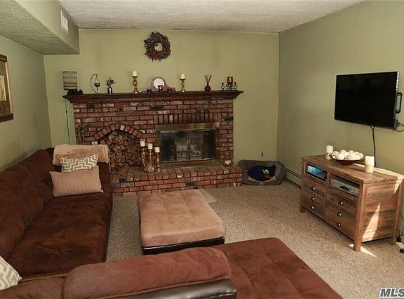 2nd image of 22 Parkridge Cir