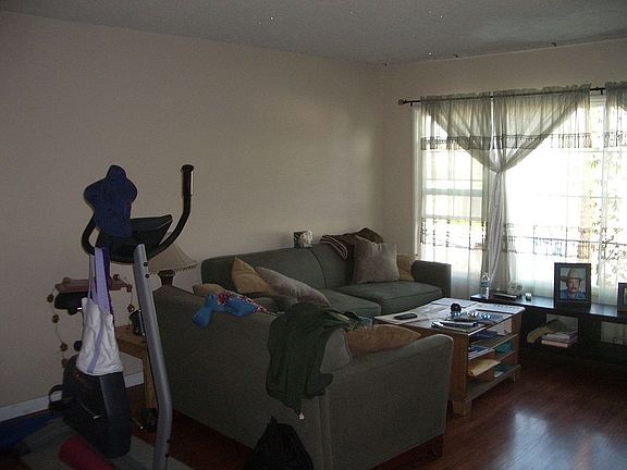 4th image of 2475 N Ditman Ave