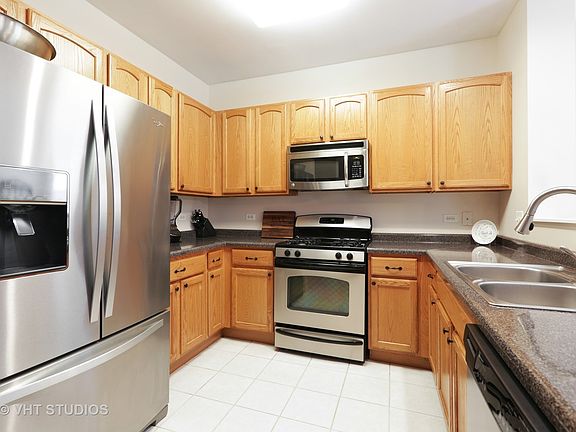 3rd image of 335 Berkshire Dr