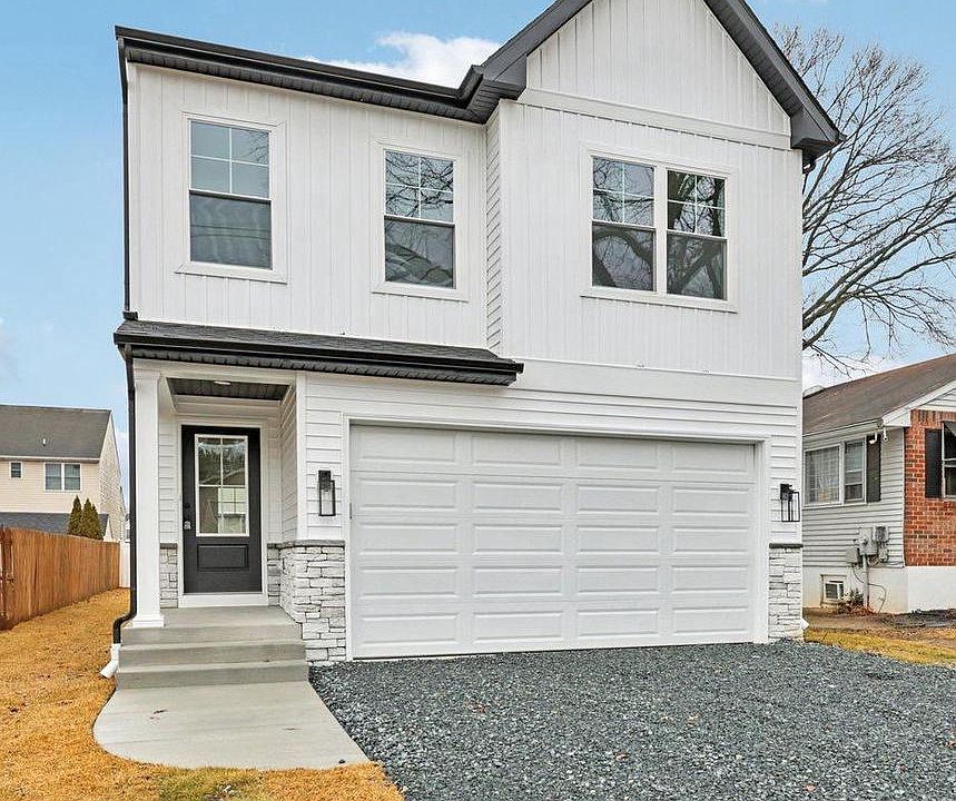 1st image of 326 Thelma Ave