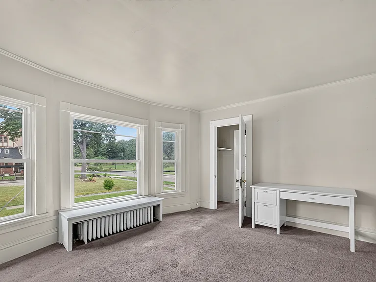 219 Park Ave #4 — Photo 5