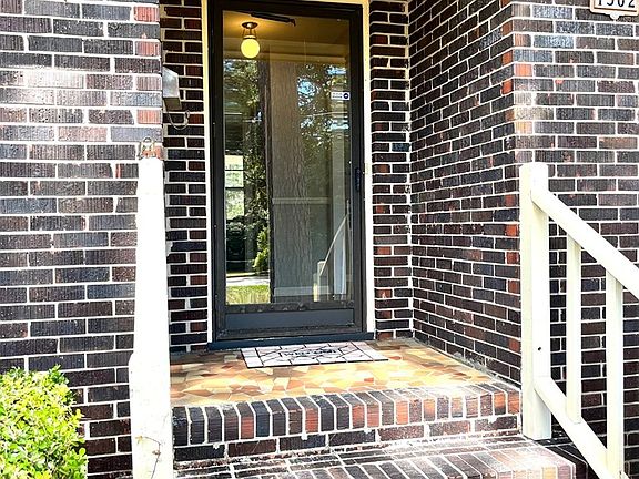 3rd image of 1302 McRee Dr