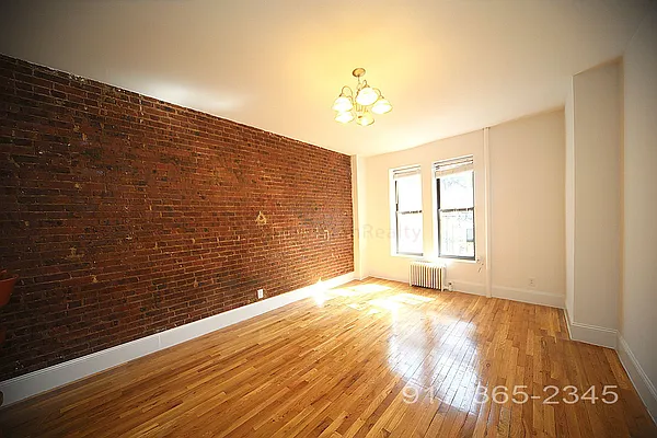 Rented by Metropolitan Realty | media 11