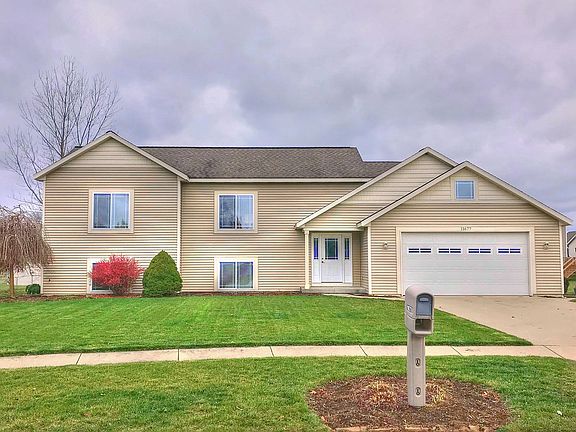 2nd image of 11677 Spruceview Dr