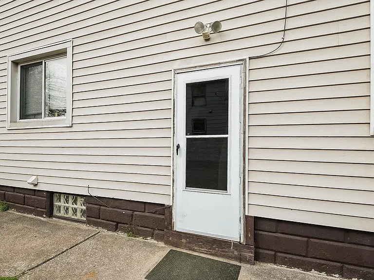 1321 Buhrer Ave #3 — Photo 2