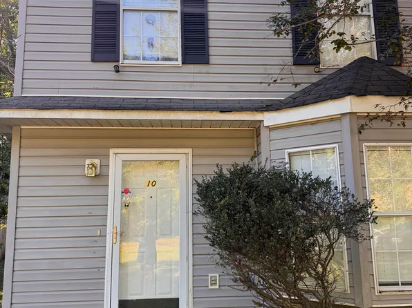 10 Village West Ct, Spartanburg, SC 29301