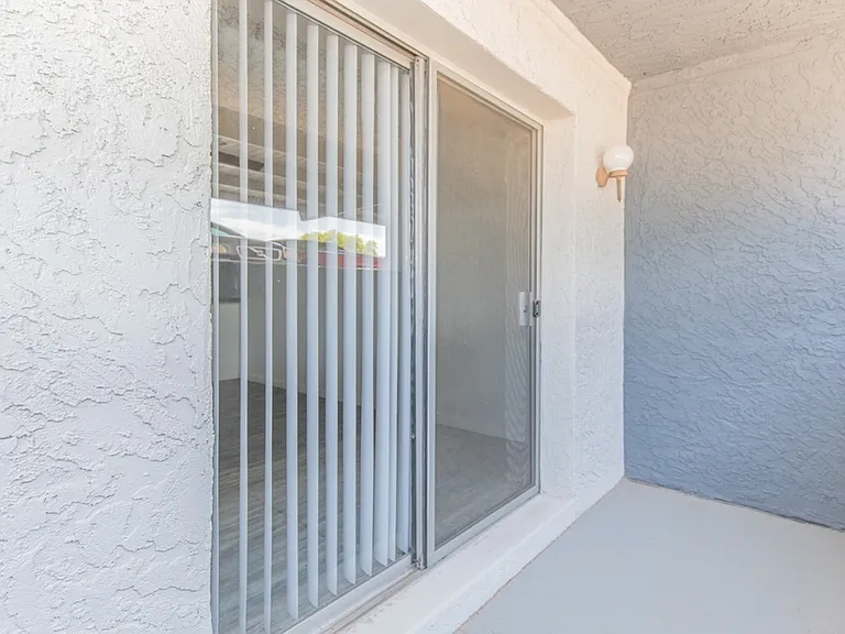 1325 W Guadalupe Rd — Photo 41