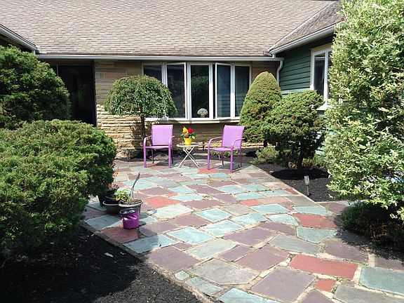 3rd image of 18 Silver Birch Ct