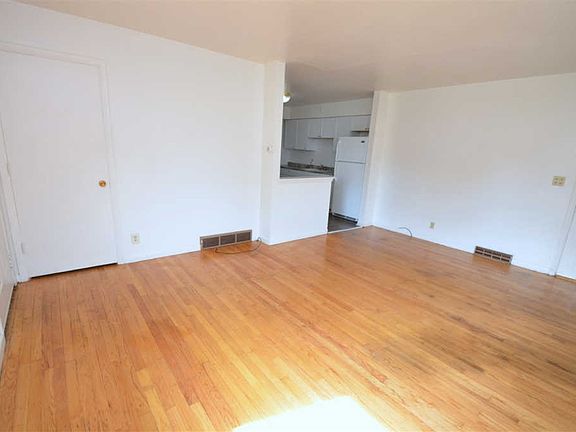 5th image of 1303 S Central Ave