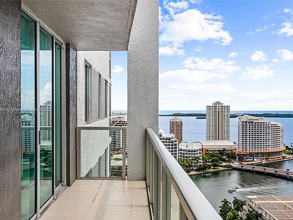 4th image of 500 Brickell Ave #Penthouse 3