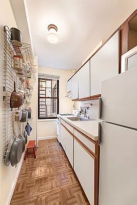 4th image of 290 6th Ave #4J