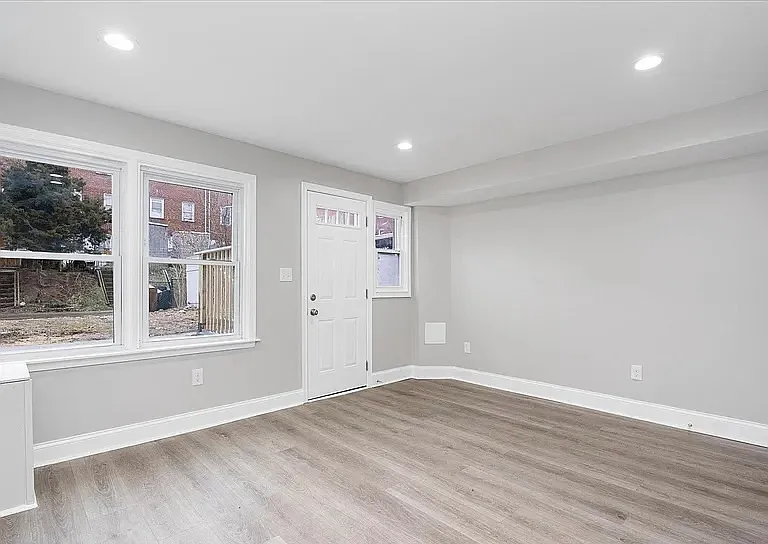 7137 Eastbrook Ave — Photo 17