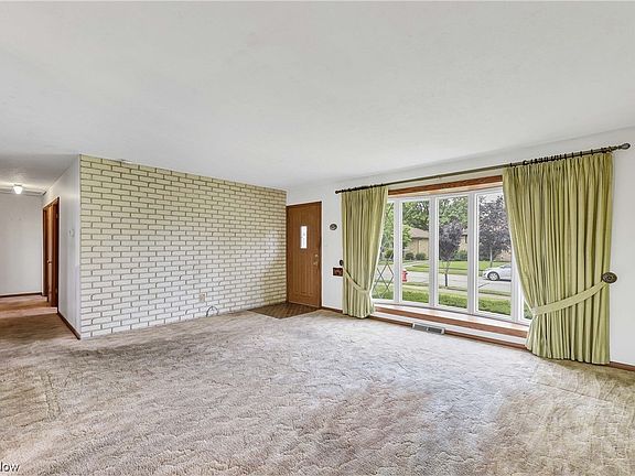2nd image of 4891 Southwood Dr