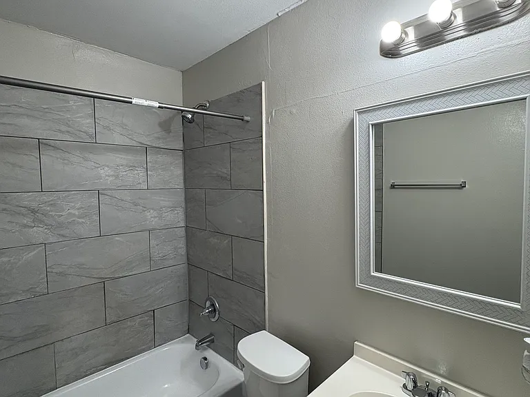 2816 Boyd St — Photo 15
