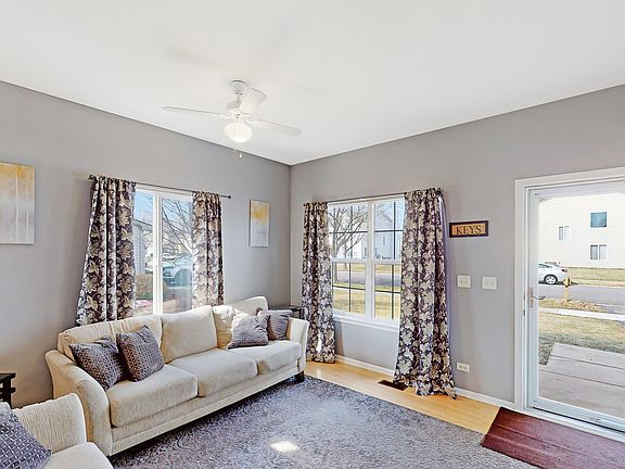 5th image of 2230 Margaret Dr