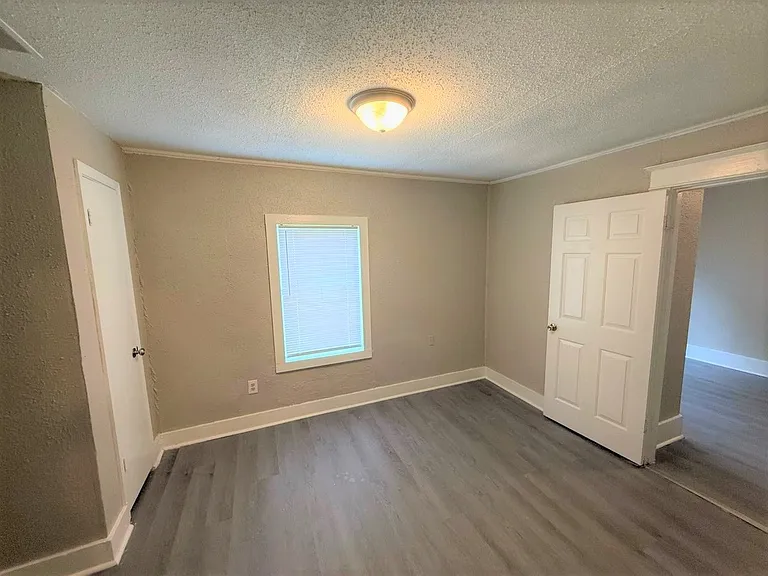 2673 Midland Ave — Photo 19