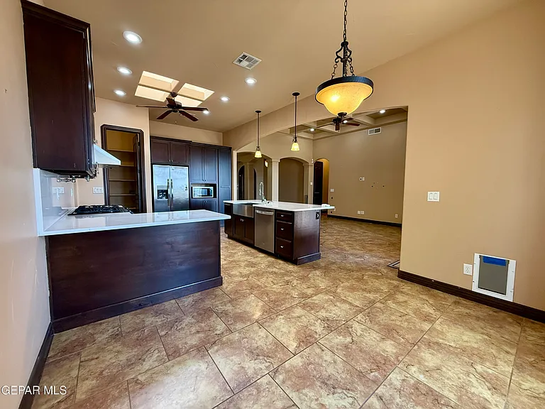 7331 Brays Landing Dr — Photo 9