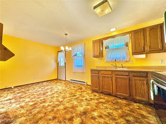 5th image of 3760 Mona Dr