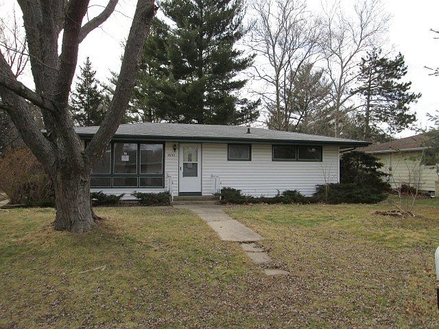1st image of 3033 Lotus Ln